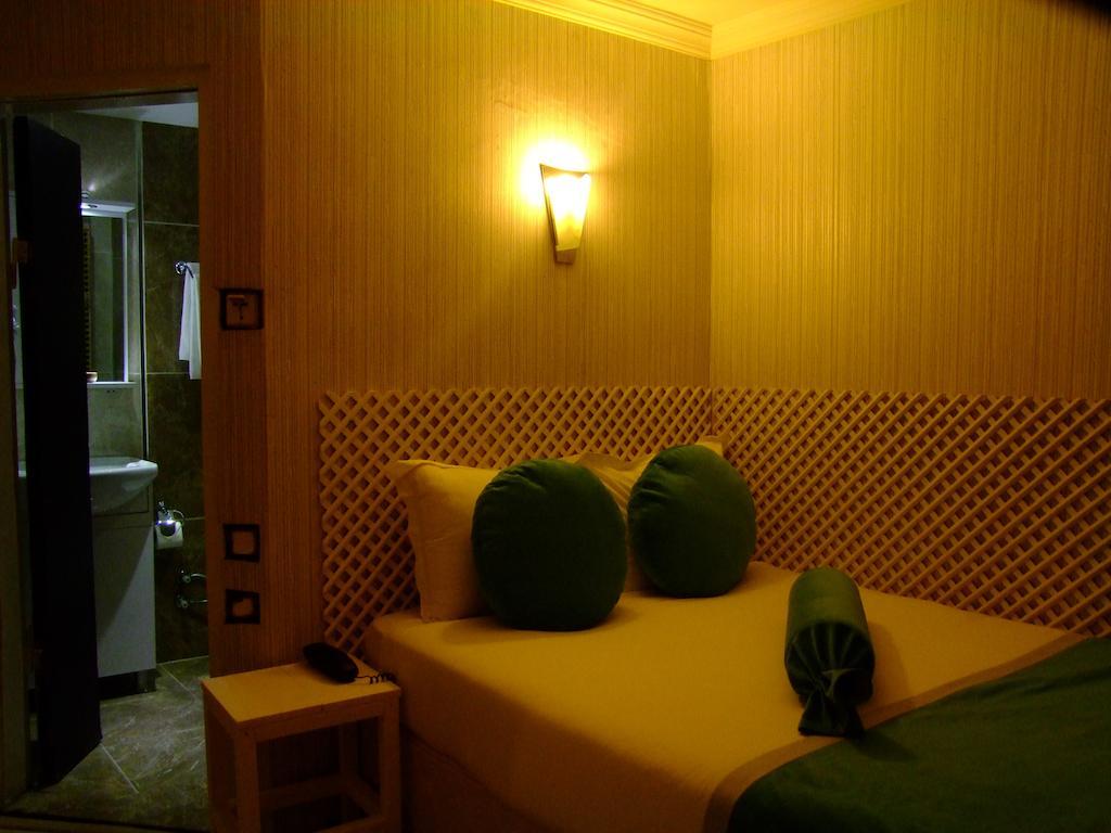 Hotel Ishakpasa Konagi اسطنبول الغرفة الصورة