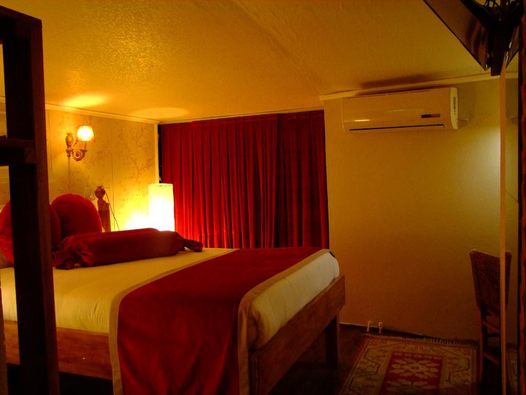 Hotel Ishakpasa Konagi اسطنبول الغرفة الصورة