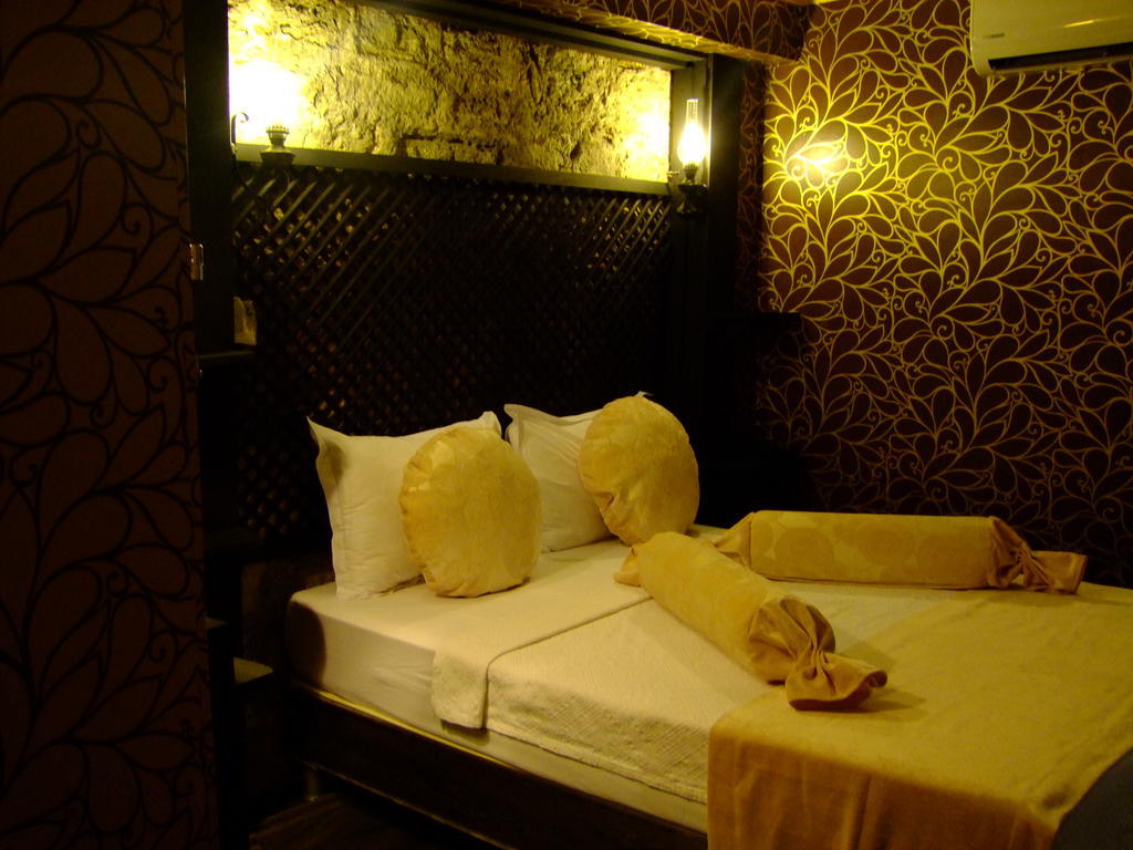 Hotel Ishakpasa Konagi اسطنبول الغرفة الصورة